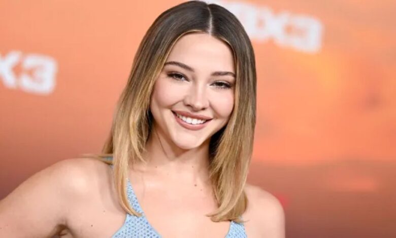 madelyn cline net worth_